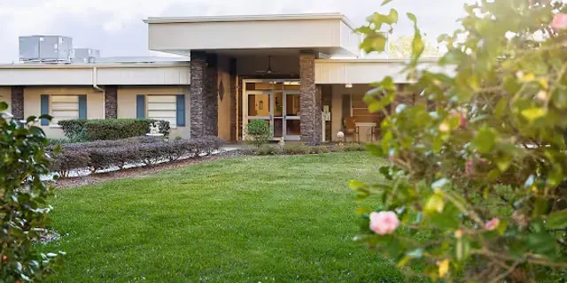 AYERS HEALTH AND REHABILITATION CENTER photo 2