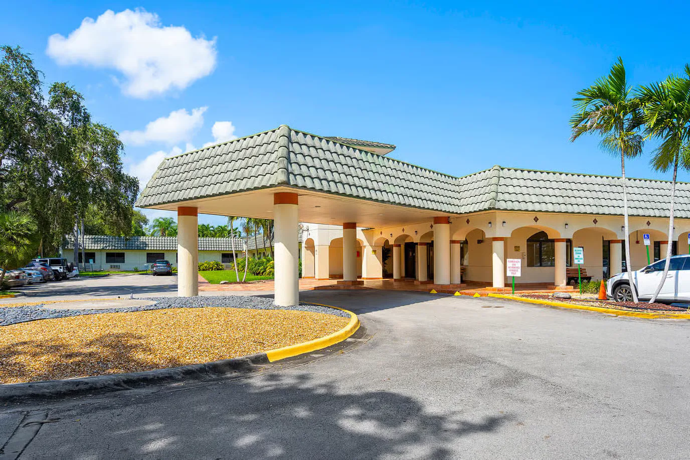 AZURE SHORES REHAB photo 2