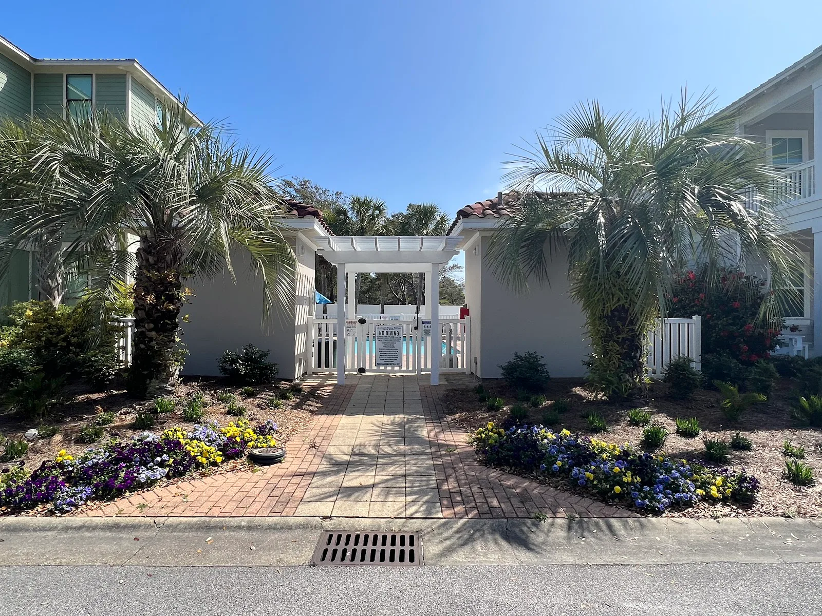 BEACH HOMES I photo 6