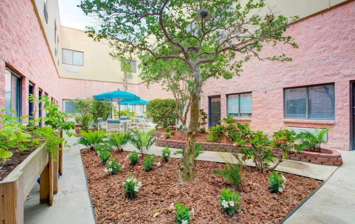 BEACHSIDE CENTER FOR REHABILITATION AND NURSING photo 2