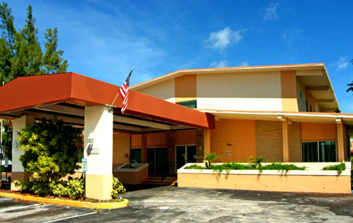 BISCAYNE HEALTH AND REHABILITATION CENTER photo 2