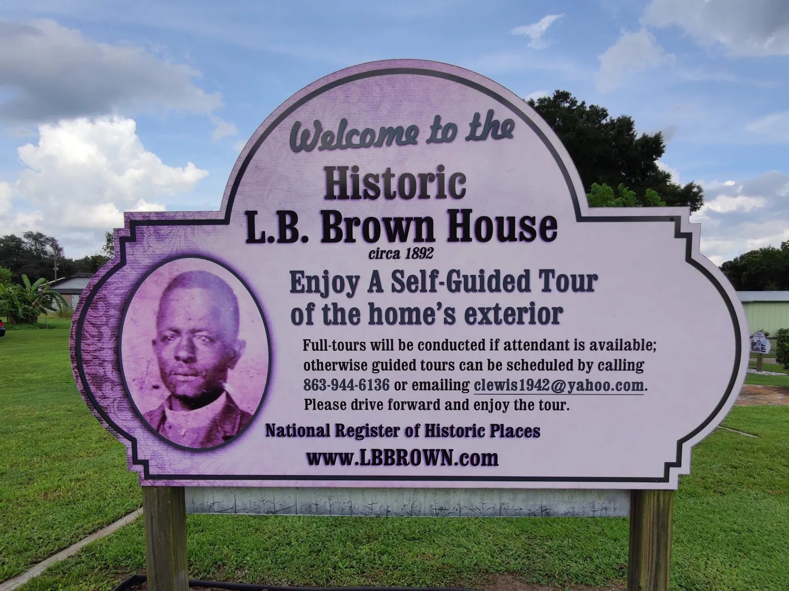 Brown House (The) photo 7