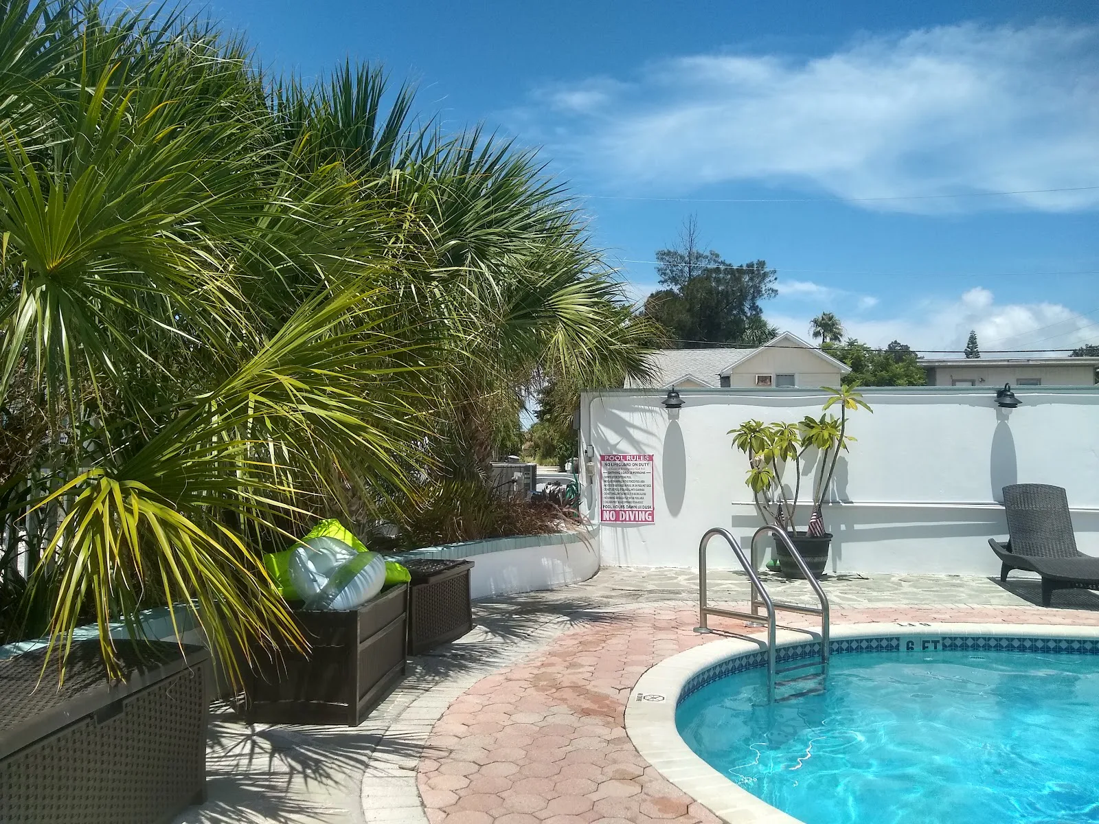 BUNGALOW photo 3
