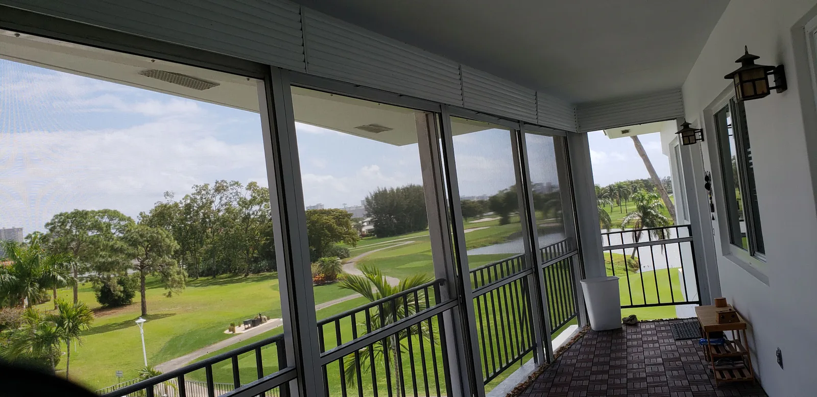 COUNTRY CLUB MANOR