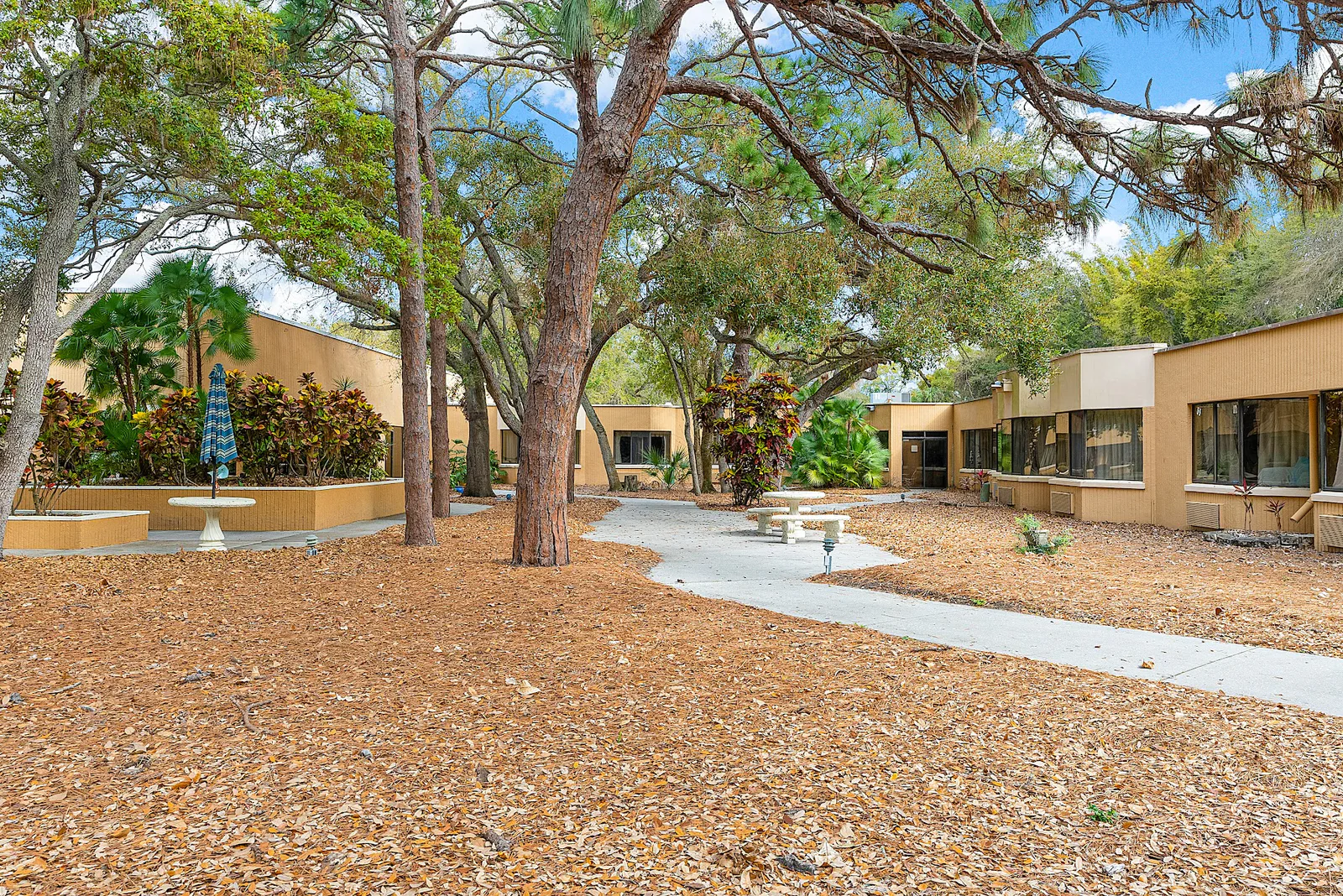 COUNTRY LANE GARDENS REHAB & NURSING CTR