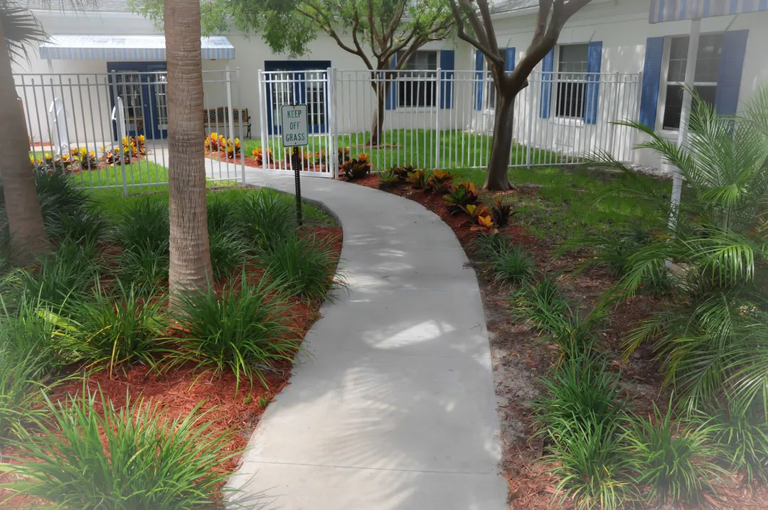 EASTLAND REHABILITATION AND NURSING CENTER photo 5