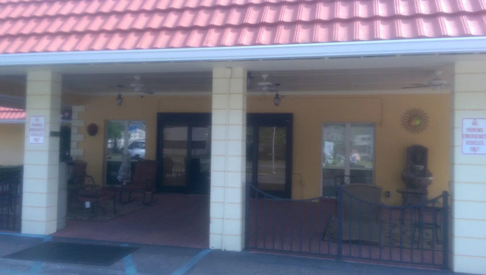 EMERALD POINTE HEALTH AND REHAB CTR photo 3