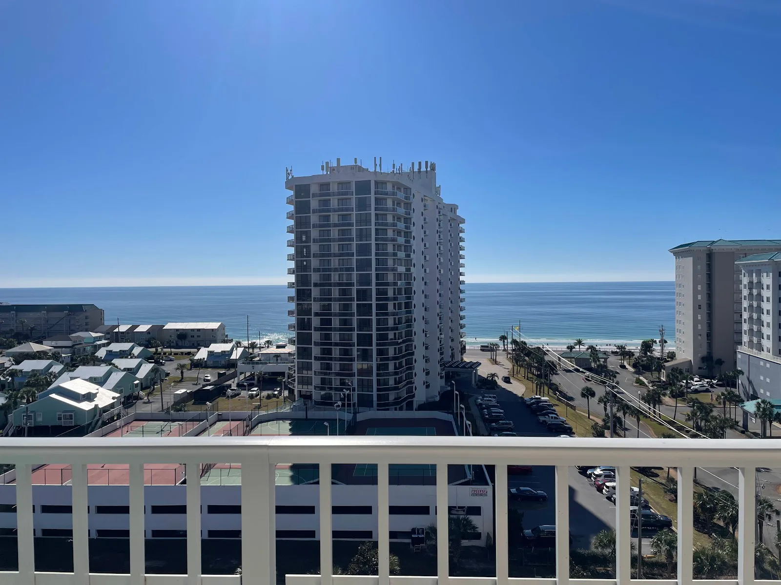 EMERALD VISTA photo 10