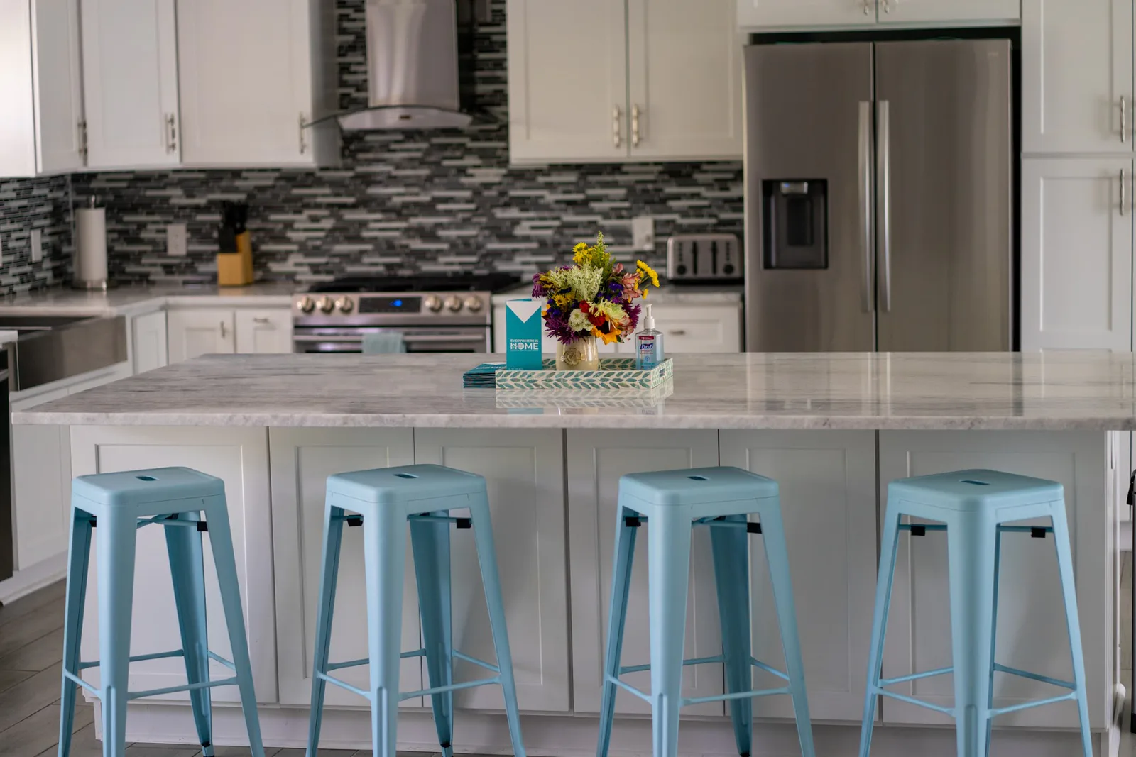 EVERYWHERE IS HOME LLC photo 4