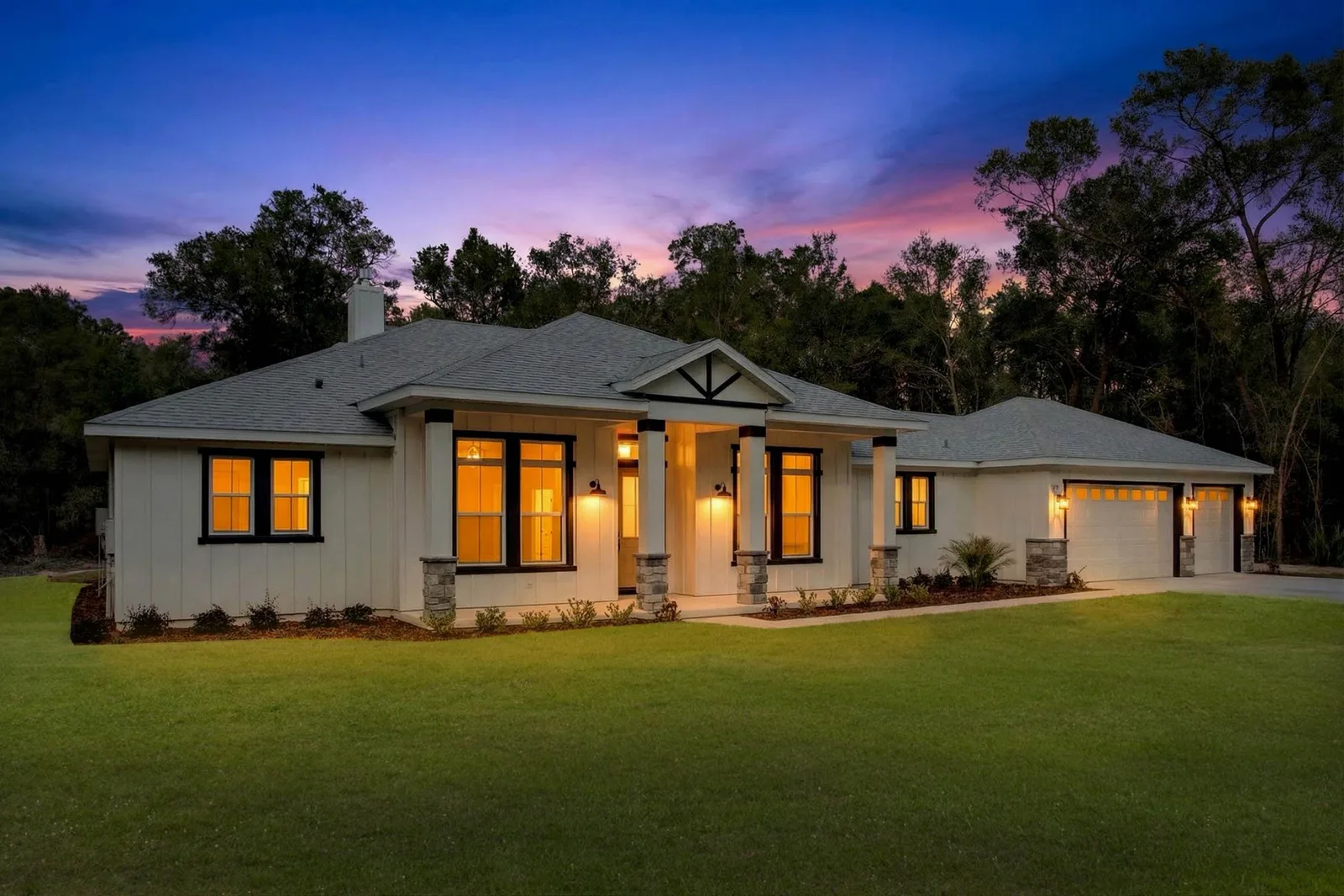 Gallery Home photo 2