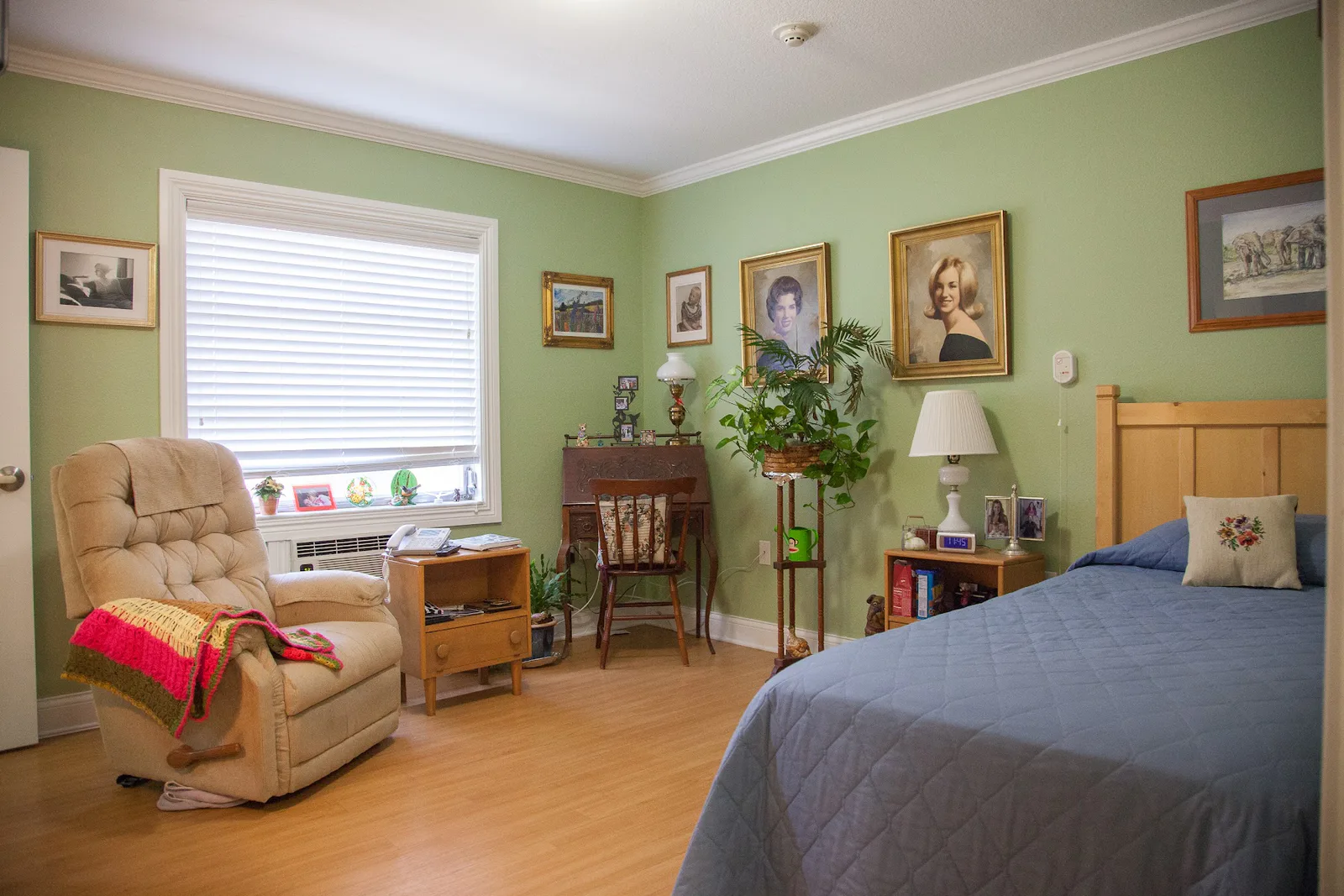 GRACE MANOR photo 7