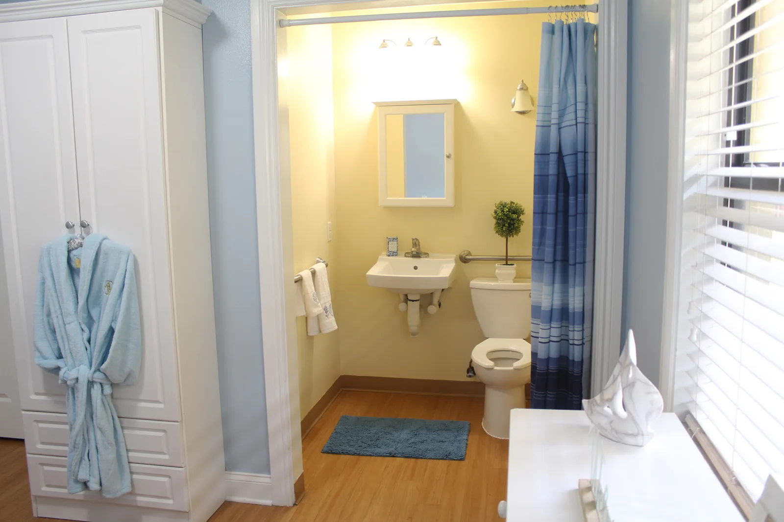 GRACE MANOR photo 3