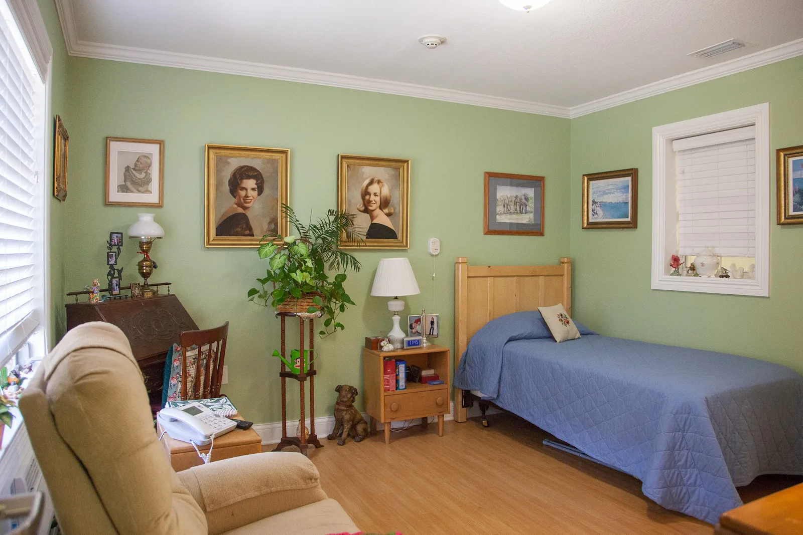 GRACE MANOR photo 2