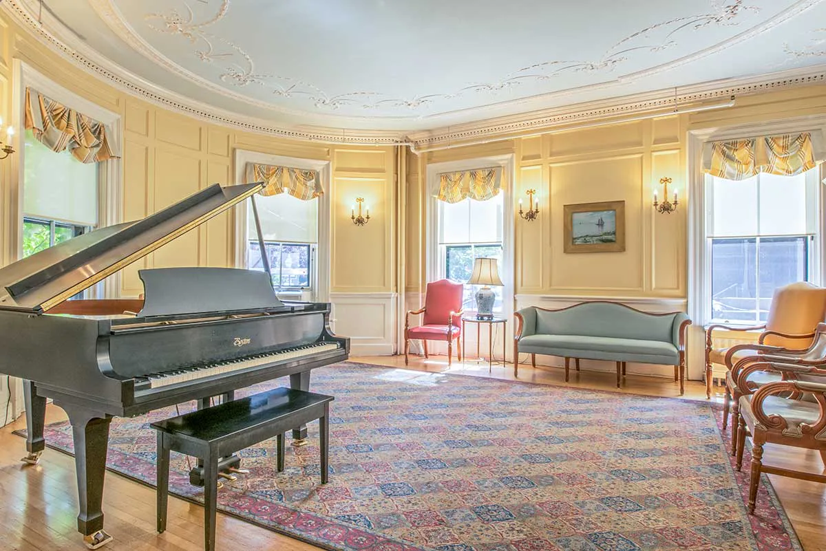 Hale House photo 3
