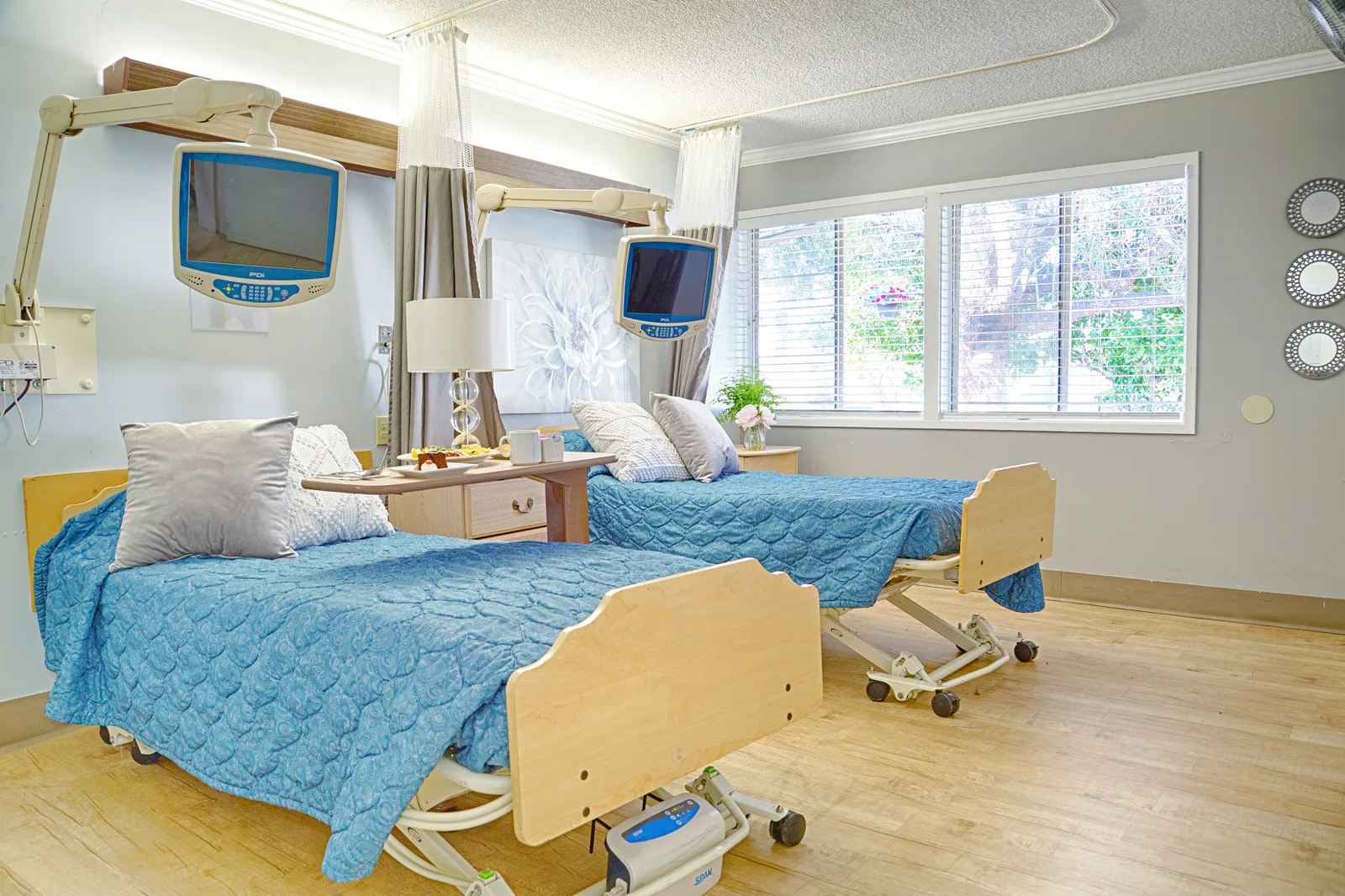 LA PALMA NURSING CENTER photo 4