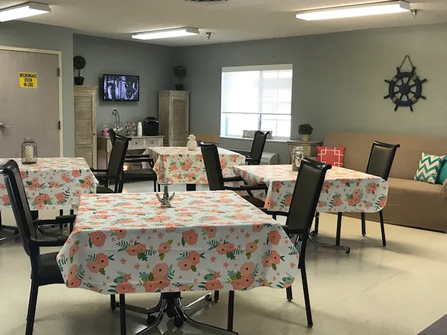 LAFAYETTE POINTE NURSING & REHAB CTR photo 3