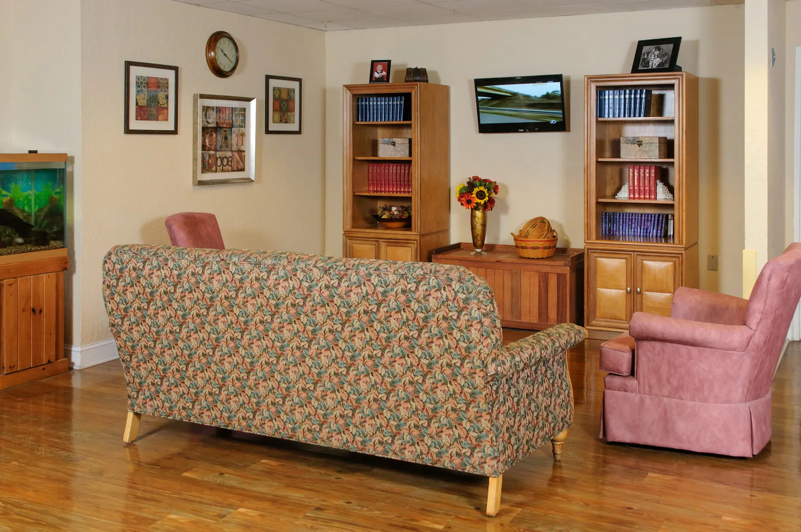 MILL RUN CARE CENTER photo 8