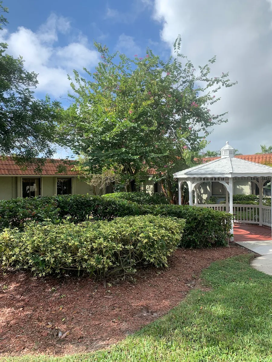 Mission Point Nursing & Physical Rehab Center Of L photo 9