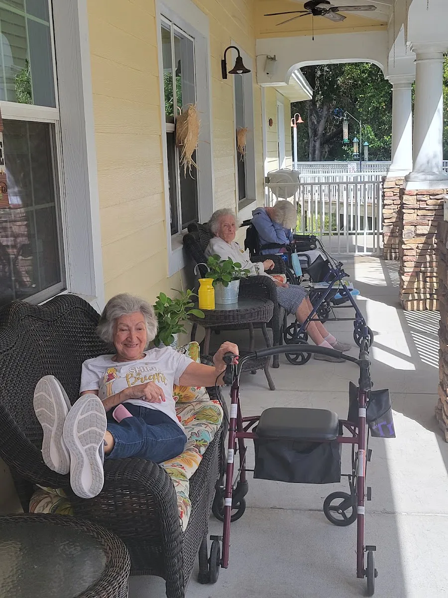 Monae'S Manor Assisted Living photo 9