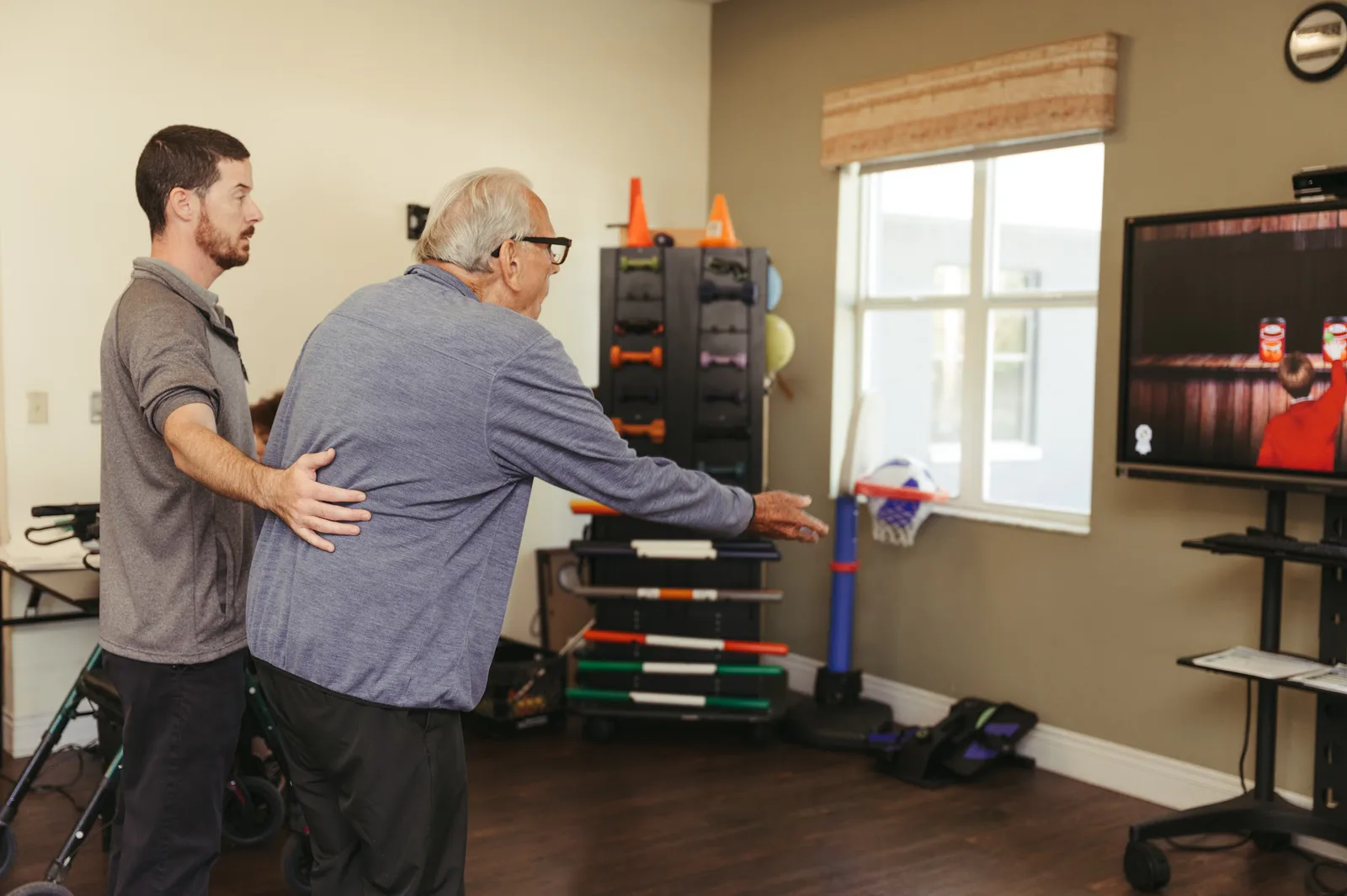 Oxnard Manor Healthcare Center photo 3