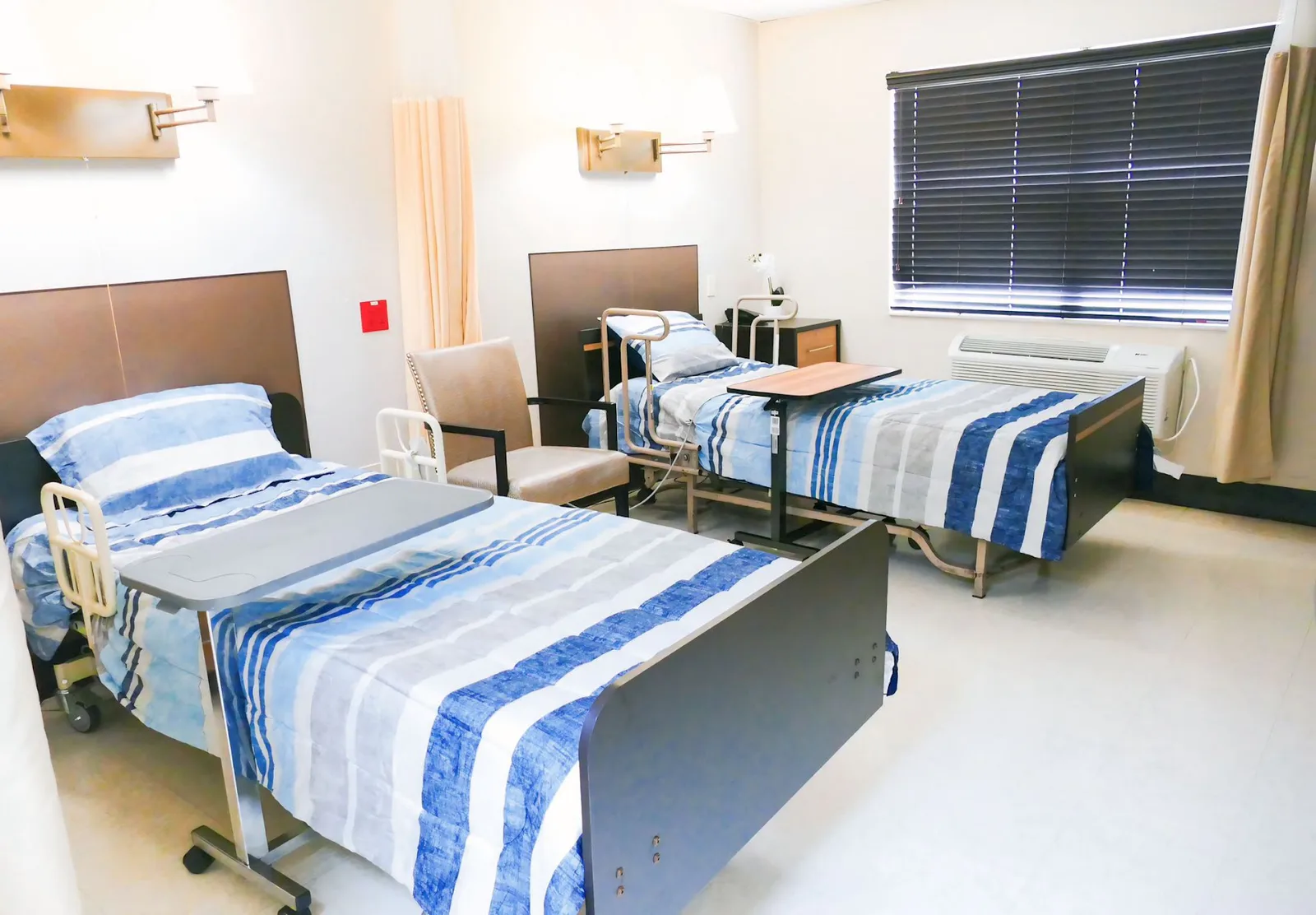 PALMS CARE CENTER photo 2