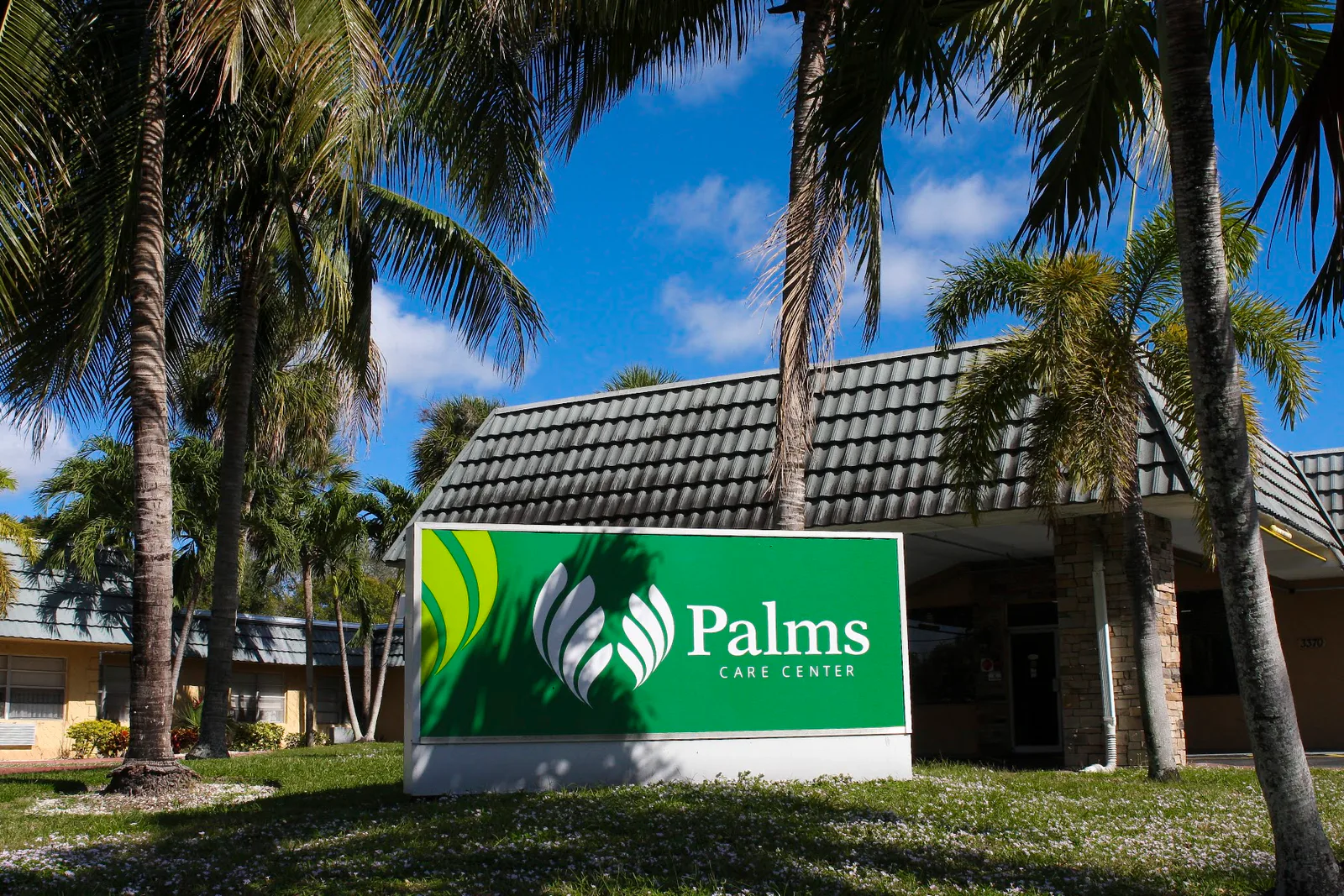 PALMS CARE CENTER photo 6