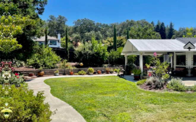 PAR PLACE SENIOR LIVING