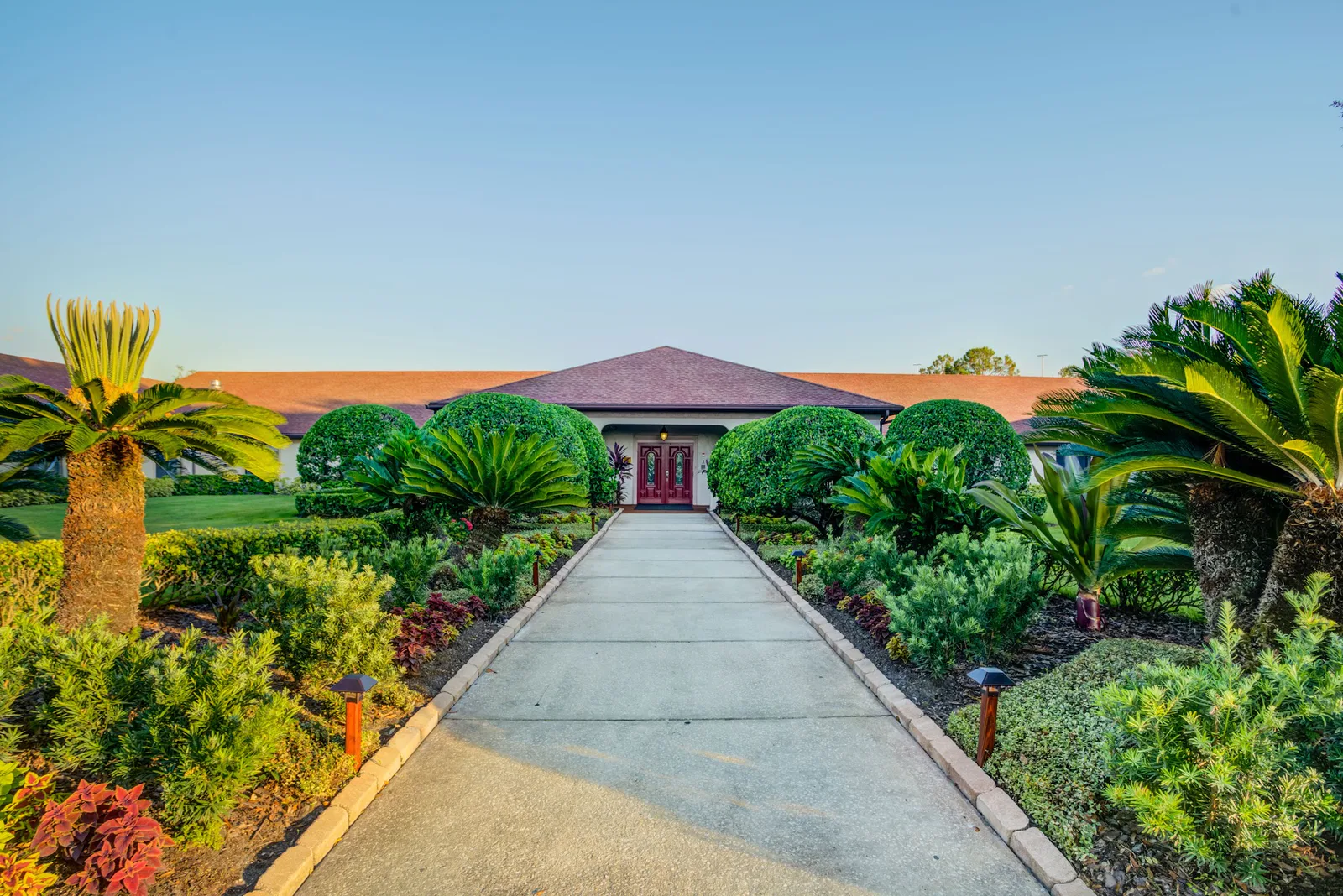 ROSELAWN GARDENS NURSING & REHABILITATION photo 4