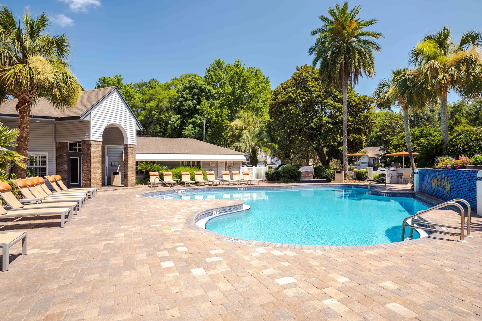 SPYGLASS SENIOR VILLA I photo 2