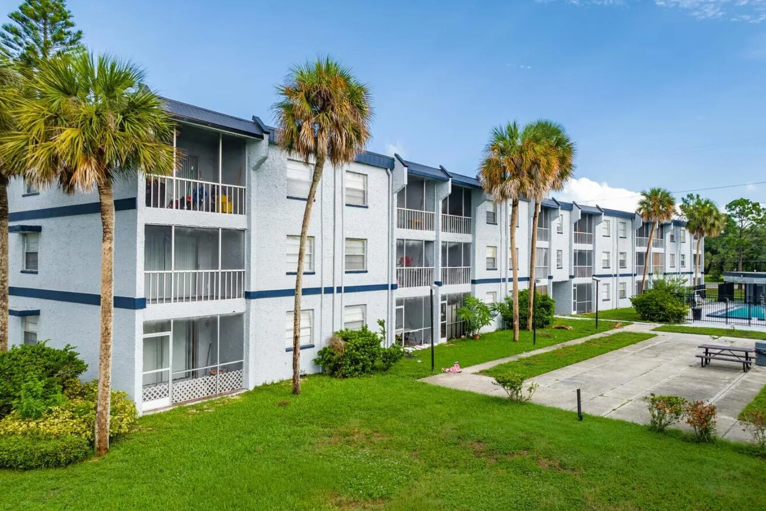 Sunburg Apartments