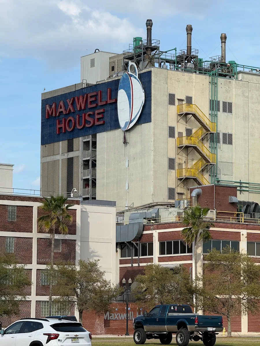 The Maxwell House photo 2