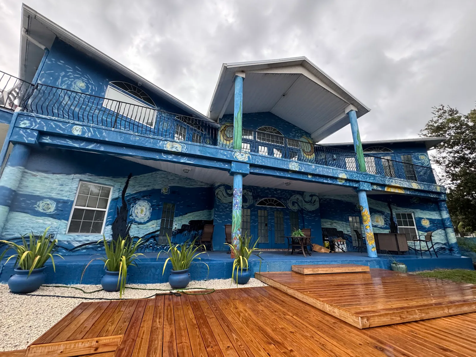 Van Gogh House Inn