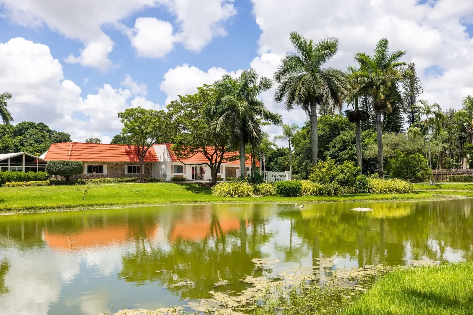 VILLA VICTORIA