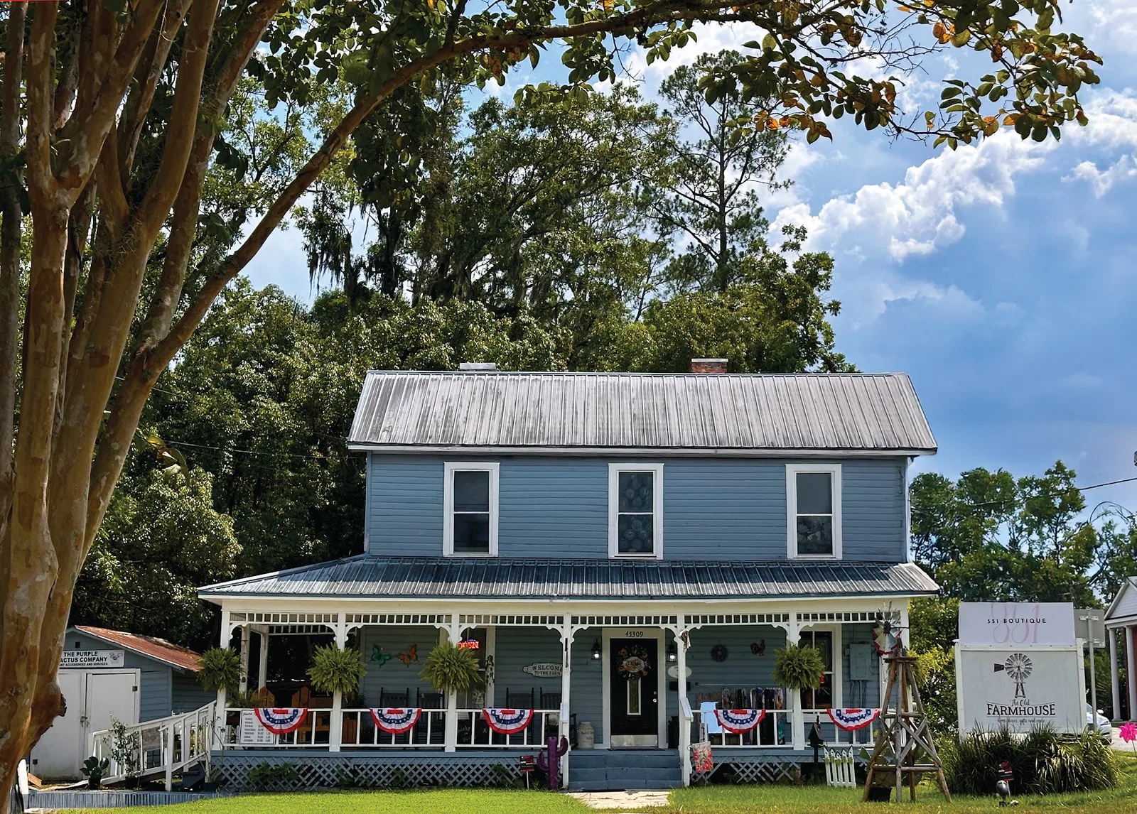 VINTAGE FARMHOUSE THE