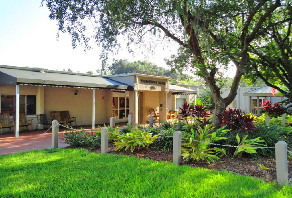 Whispering Oaks Rehab & Nursing photo 4