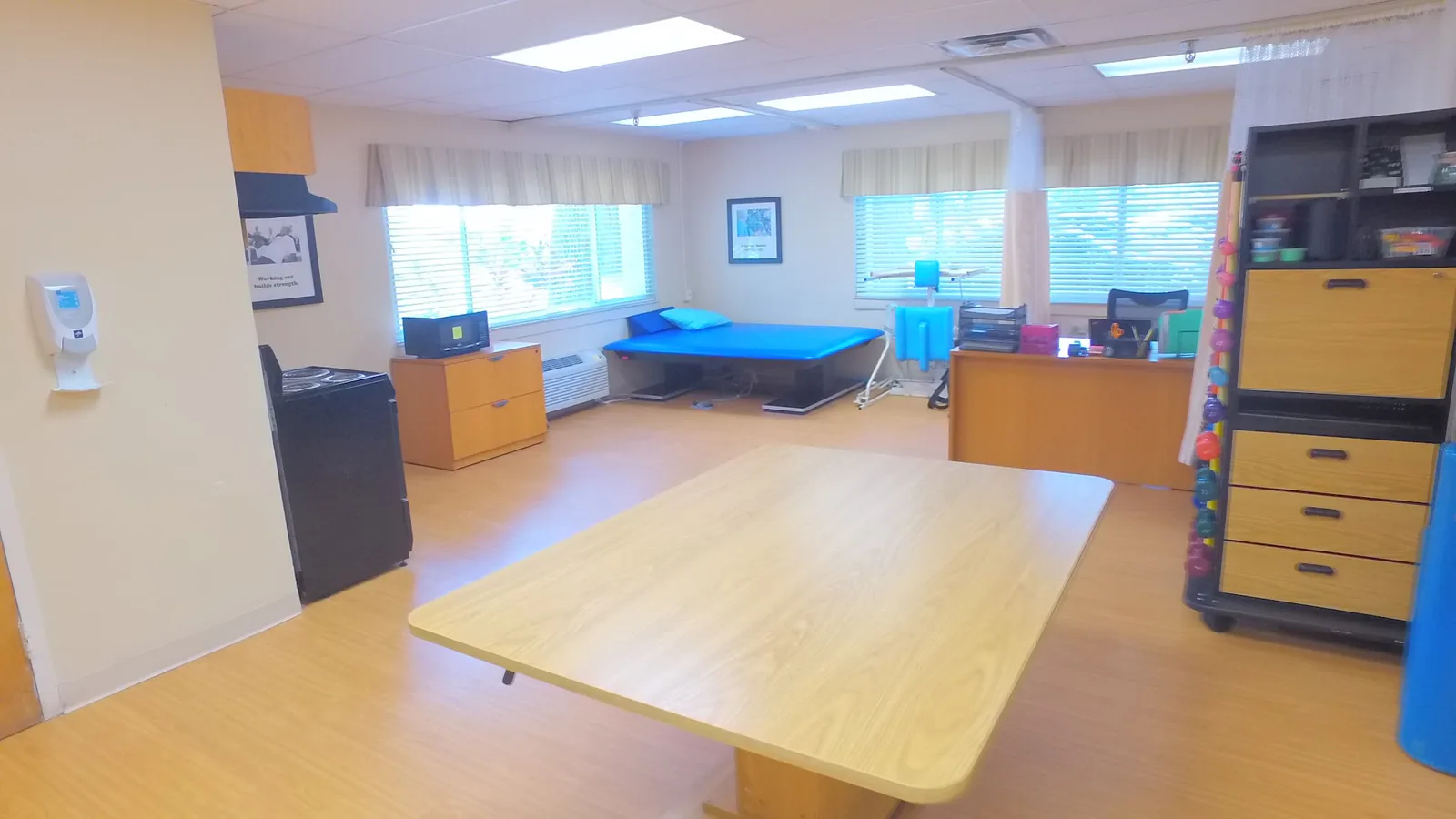 Whispering Oaks Rehab & Nursing photo 6