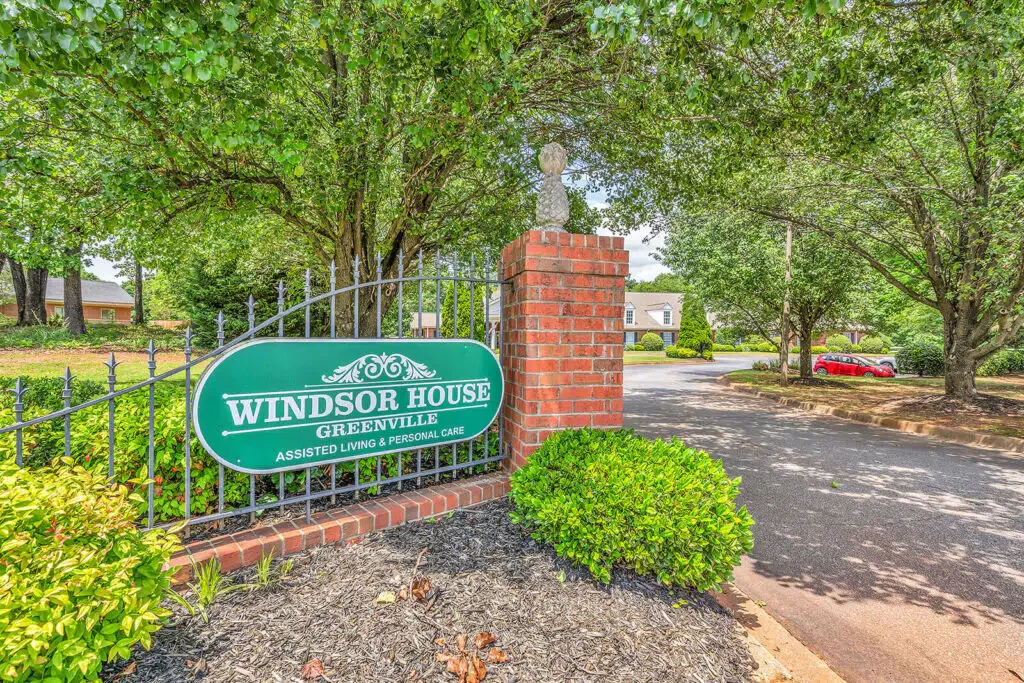 Windsor House Greenville photo 1