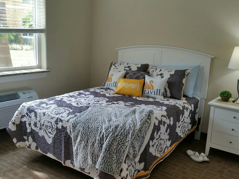 Aravilla Sarasota Memory Care Community photo 4