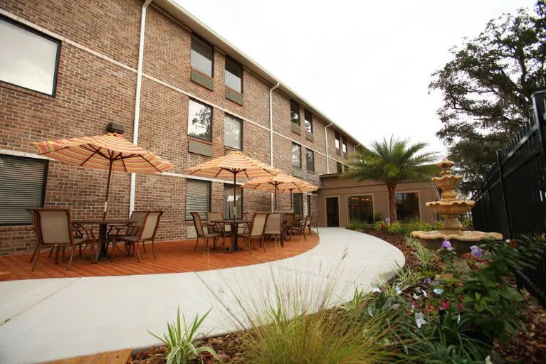 Grace Manor Suites photo 8