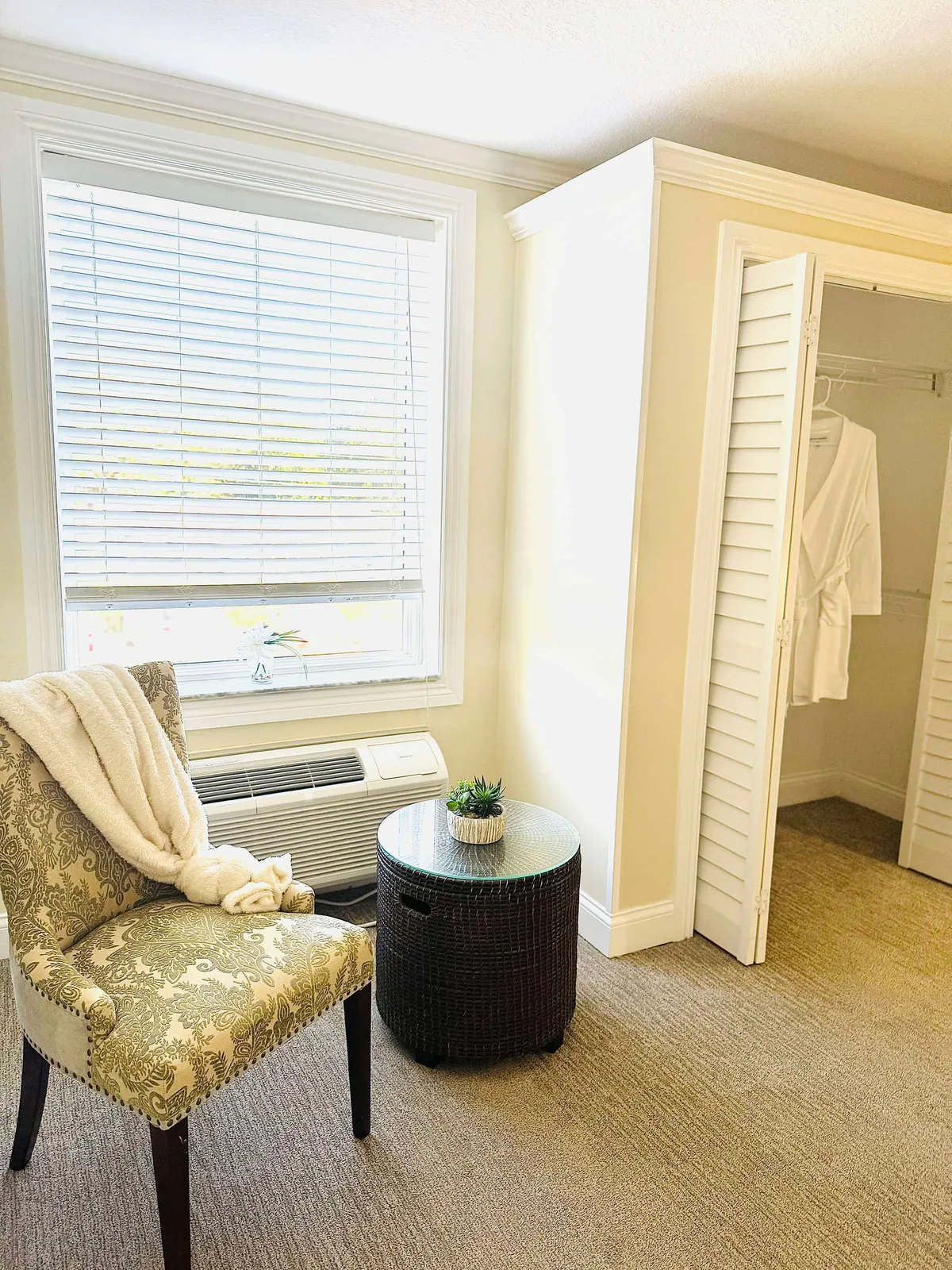 Grace Manor Suites photo 10