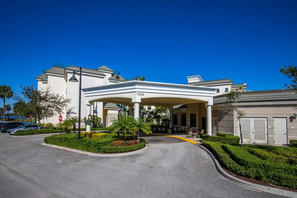 Luxe Senior Living at Wellington photo 2