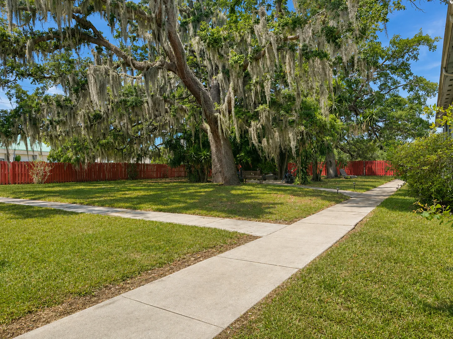 Oakview Terrace photo 5