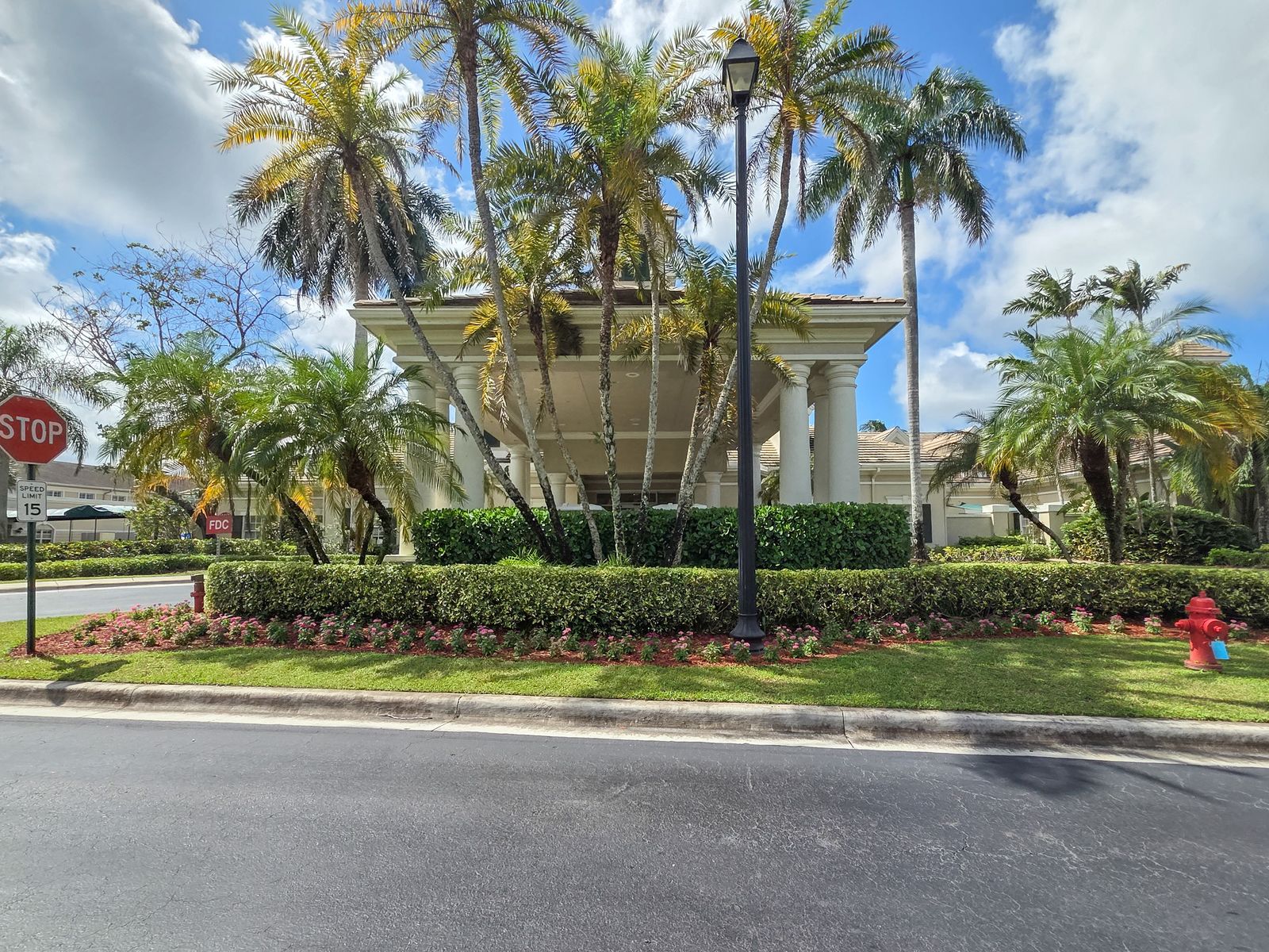 Aston Gardens At Parkland Commons photo 6