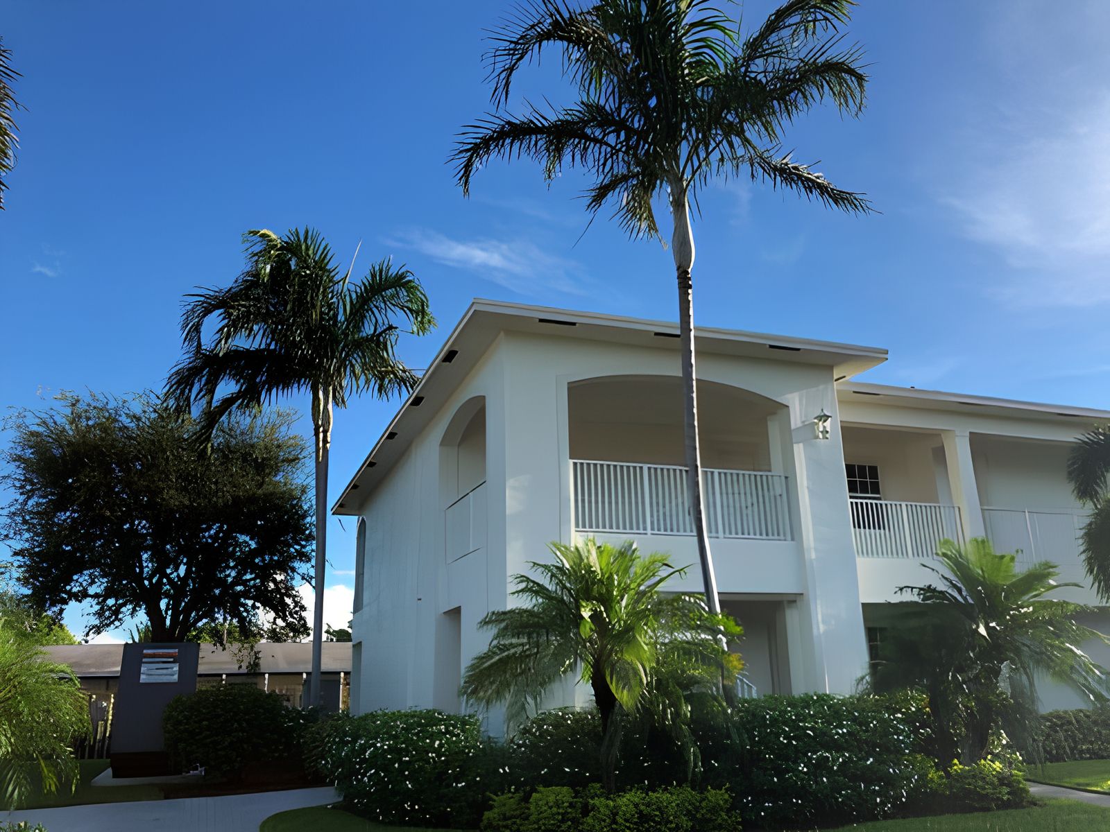 Banyan Place Lantana photo 17