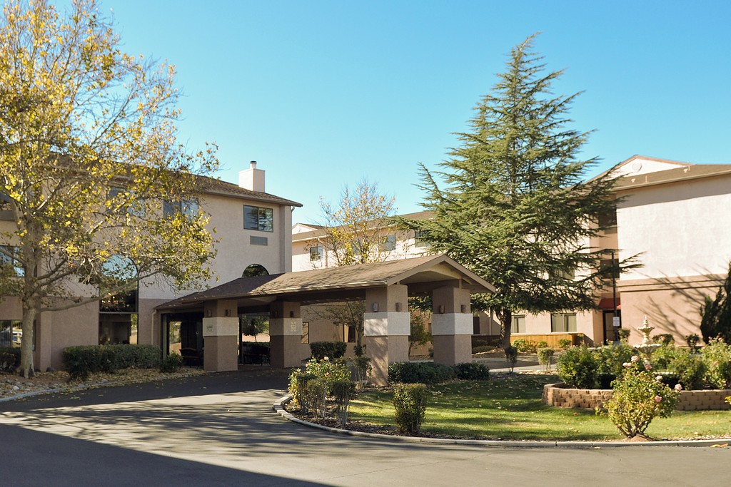 Cottonwood Village photo 8