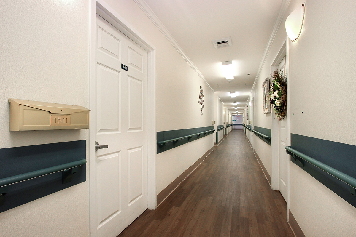 Gulf Breeze Courtyard photo 9