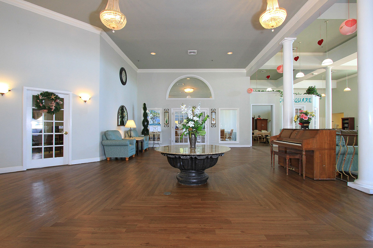 Gulf Breeze Courtyard photo 12