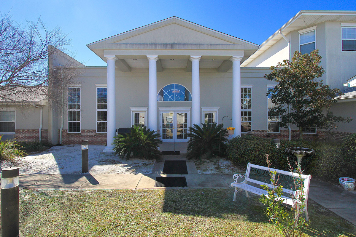 Gulf Breeze Courtyard photo 21