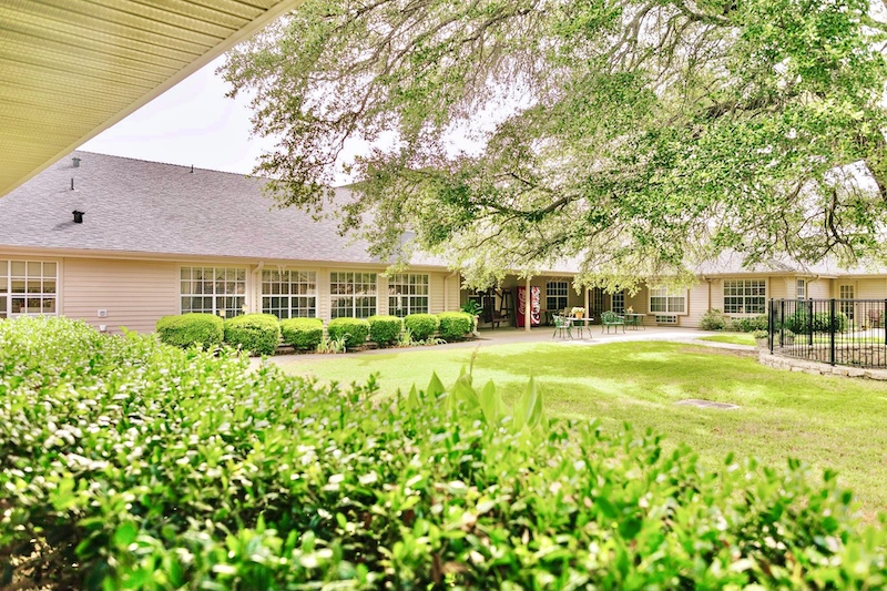 THE OAKS OF GRANBURY photo 12